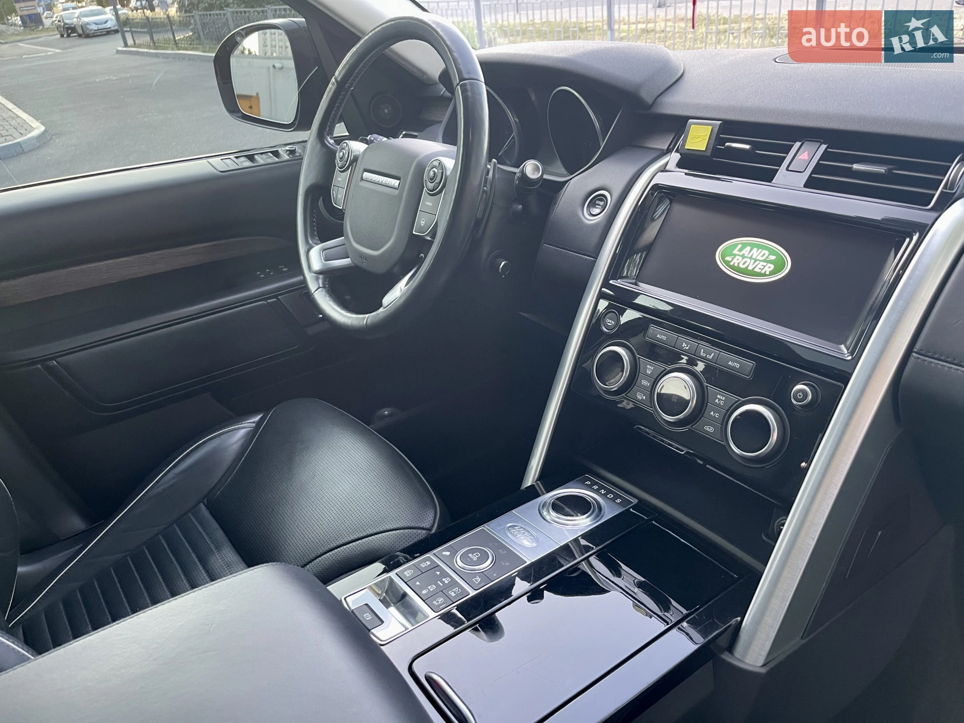2017 Land Rover Discovery - мініатюра 38
