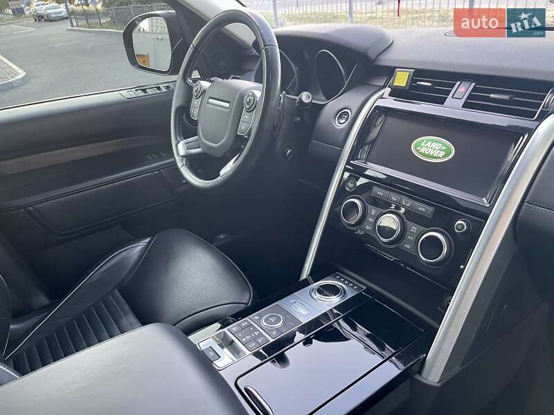 Внедорожник / Кроссовер Land Rover Discovery 2017 в Киеве