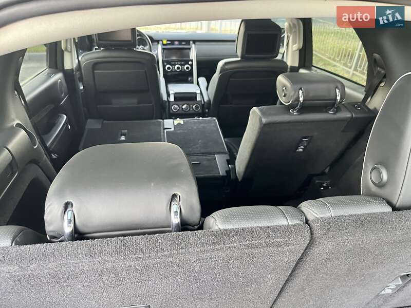 Внедорожник / Кроссовер Land Rover Discovery 2017 в Киеве