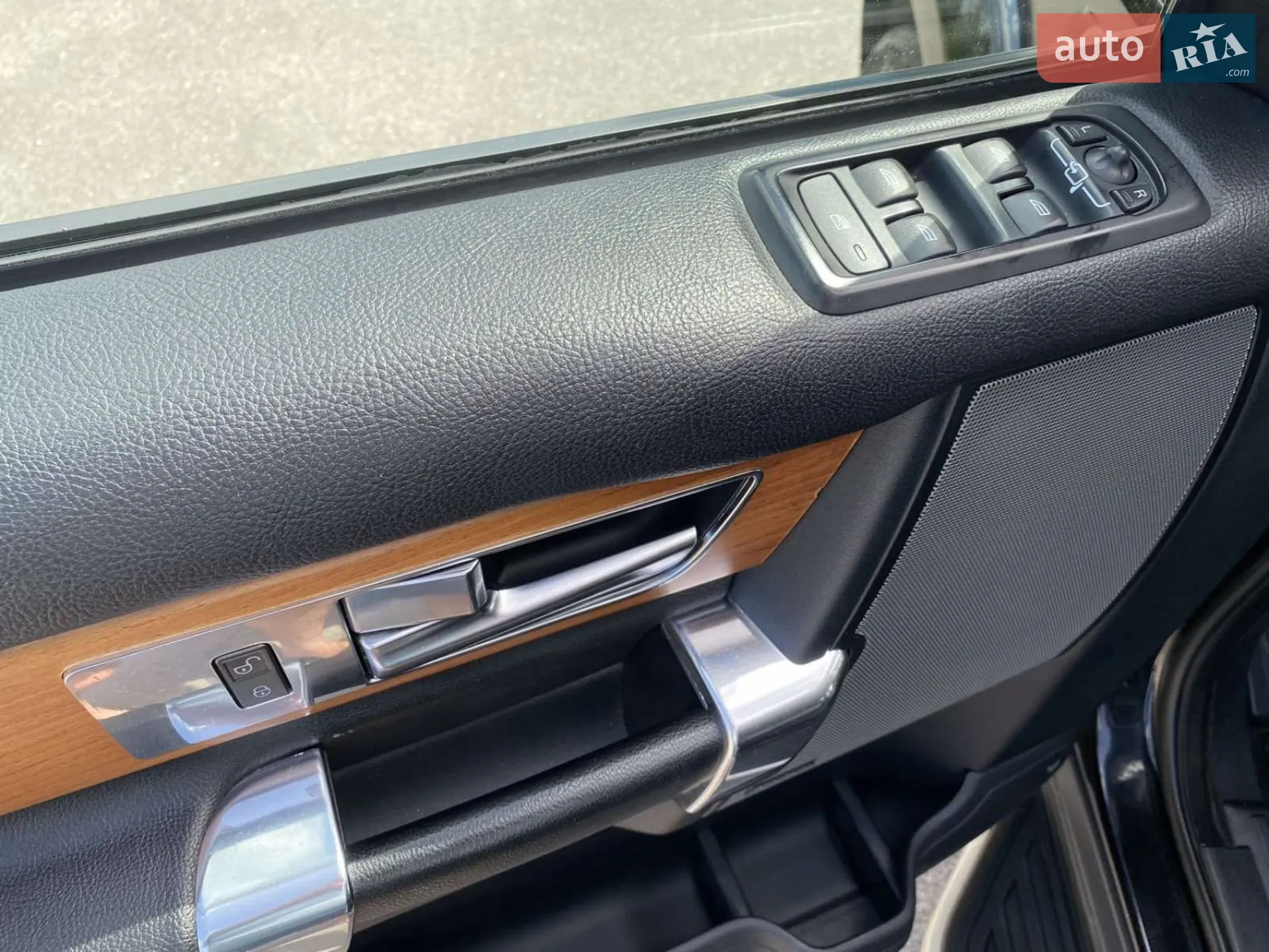 2012 Land Rover Discovery - мініатюра 18