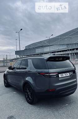 Позашляховик / Кросовер Land Rover Discovery 2017 в 