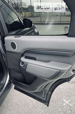 Позашляховик / Кросовер Land Rover Discovery 2017 в 