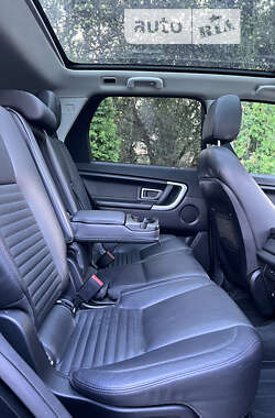 Внедорожник / Кроссовер Land Rover Discovery 2015 в 