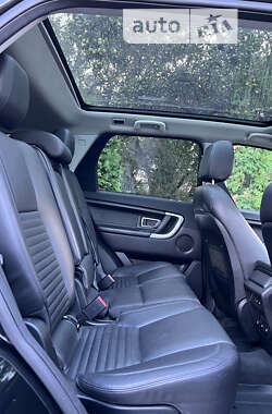 Внедорожник / Кроссовер Land Rover Discovery 2015 в 