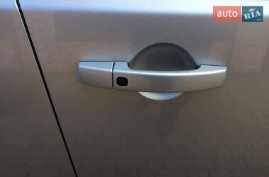 Позашляховик / Кросовер Land Rover Discovery 2015 в Кривому Розі