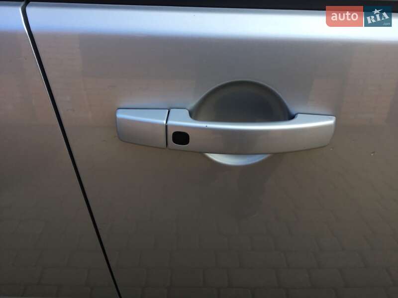 Позашляховик / Кросовер Land Rover Discovery 2015 в Кривому Розі