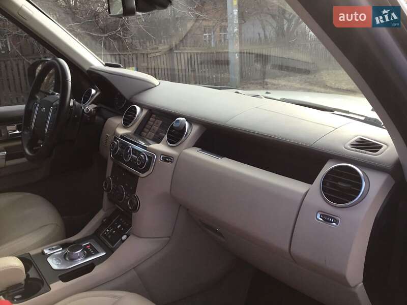 Позашляховик / Кросовер Land Rover Discovery 2015 в Кривому Розі