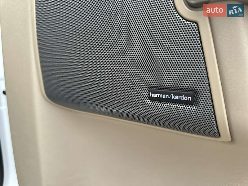 Позашляховик / Кросовер Land Rover Discovery 2012 в Одесі