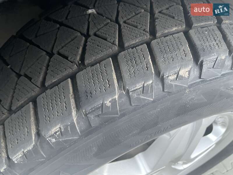 Позашляховик / Кросовер Land Rover Discovery 2005 в Києві