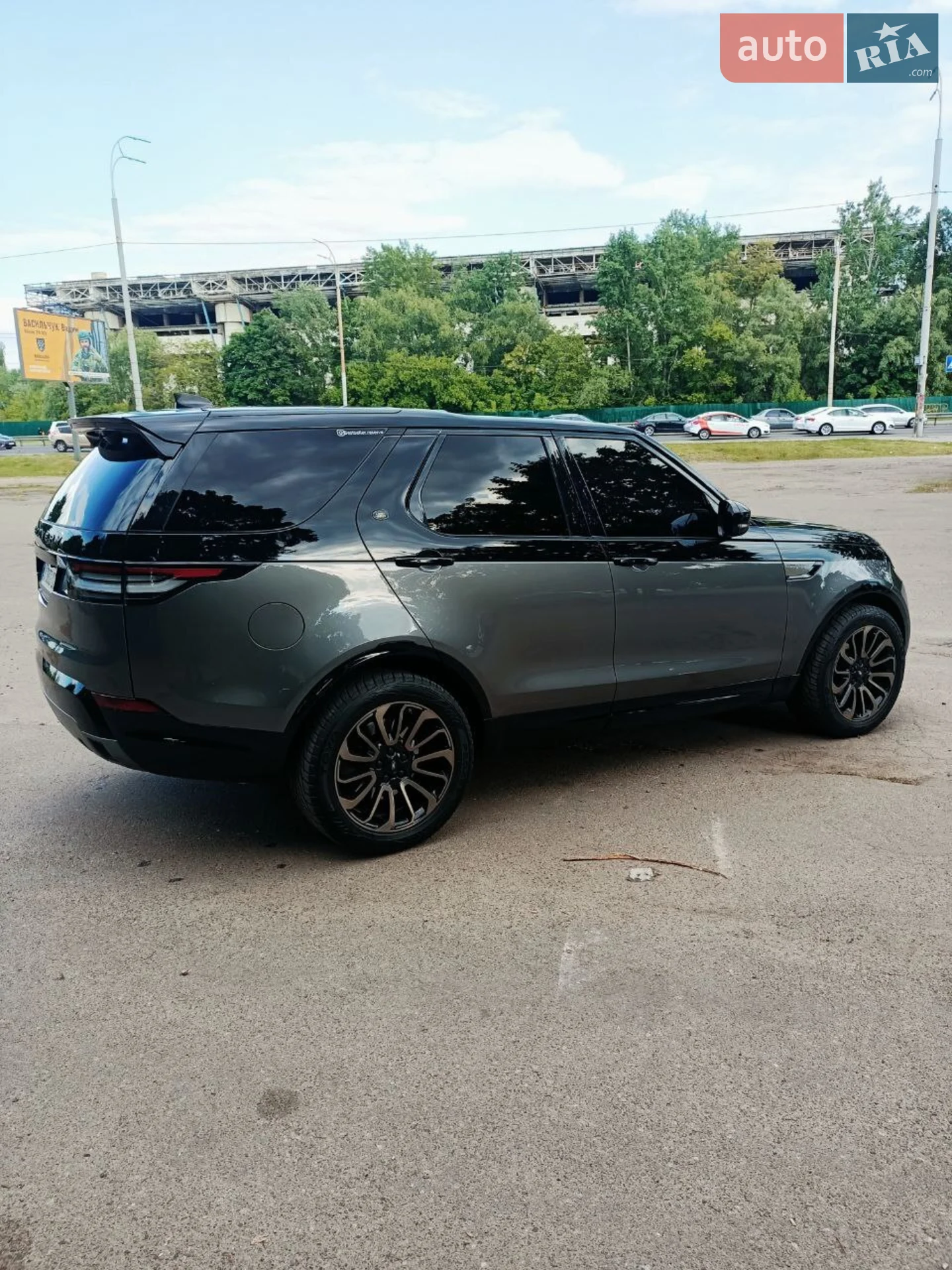 2017 Land Rover Discovery - мініатюра 11