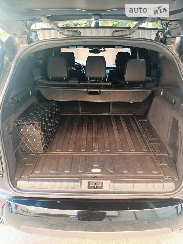 Внедорожник / Кроссовер Land Rover Discovery 2017 в Киеве