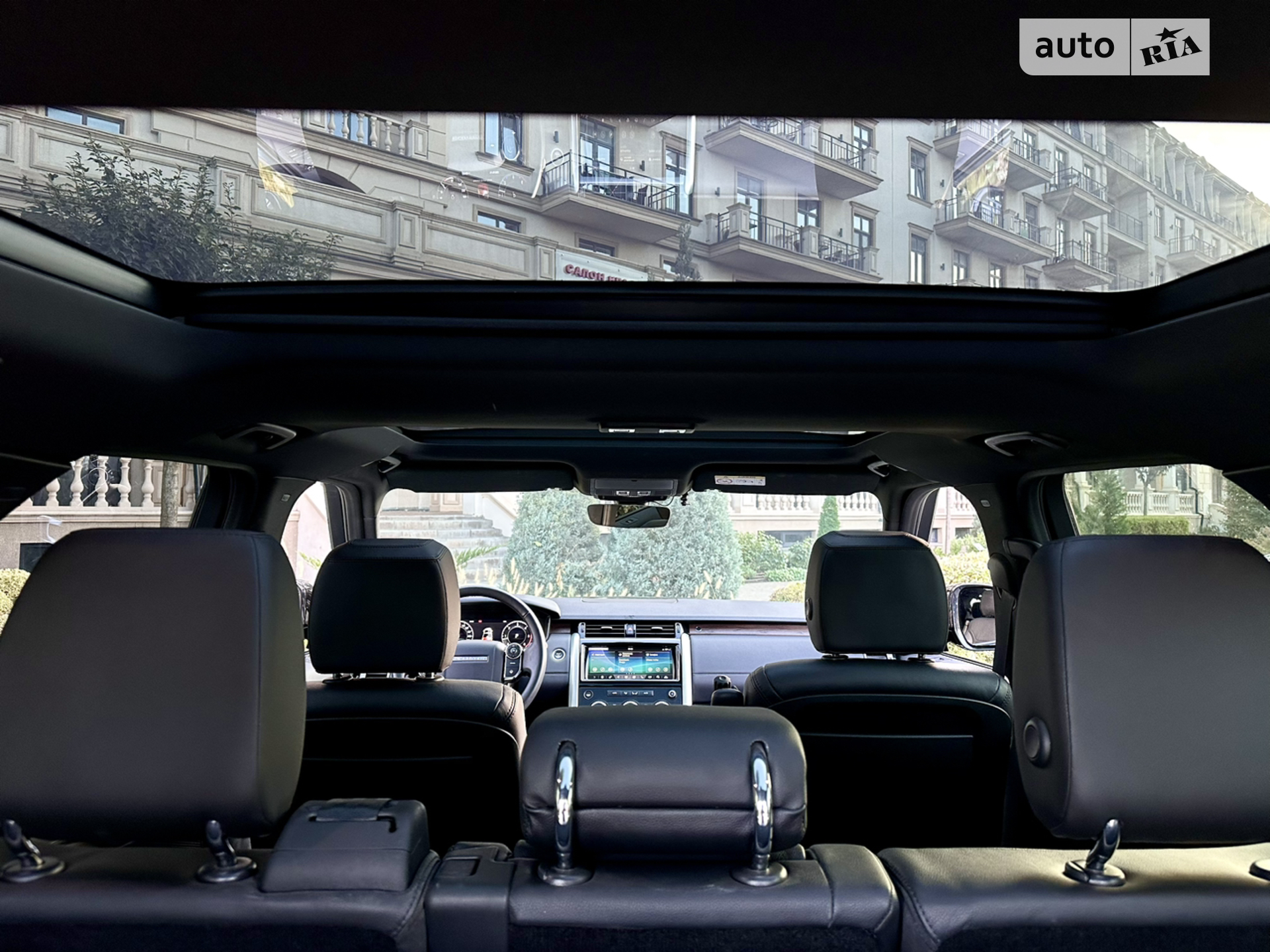 2018 Land Rover Discovery - мініатюра 28