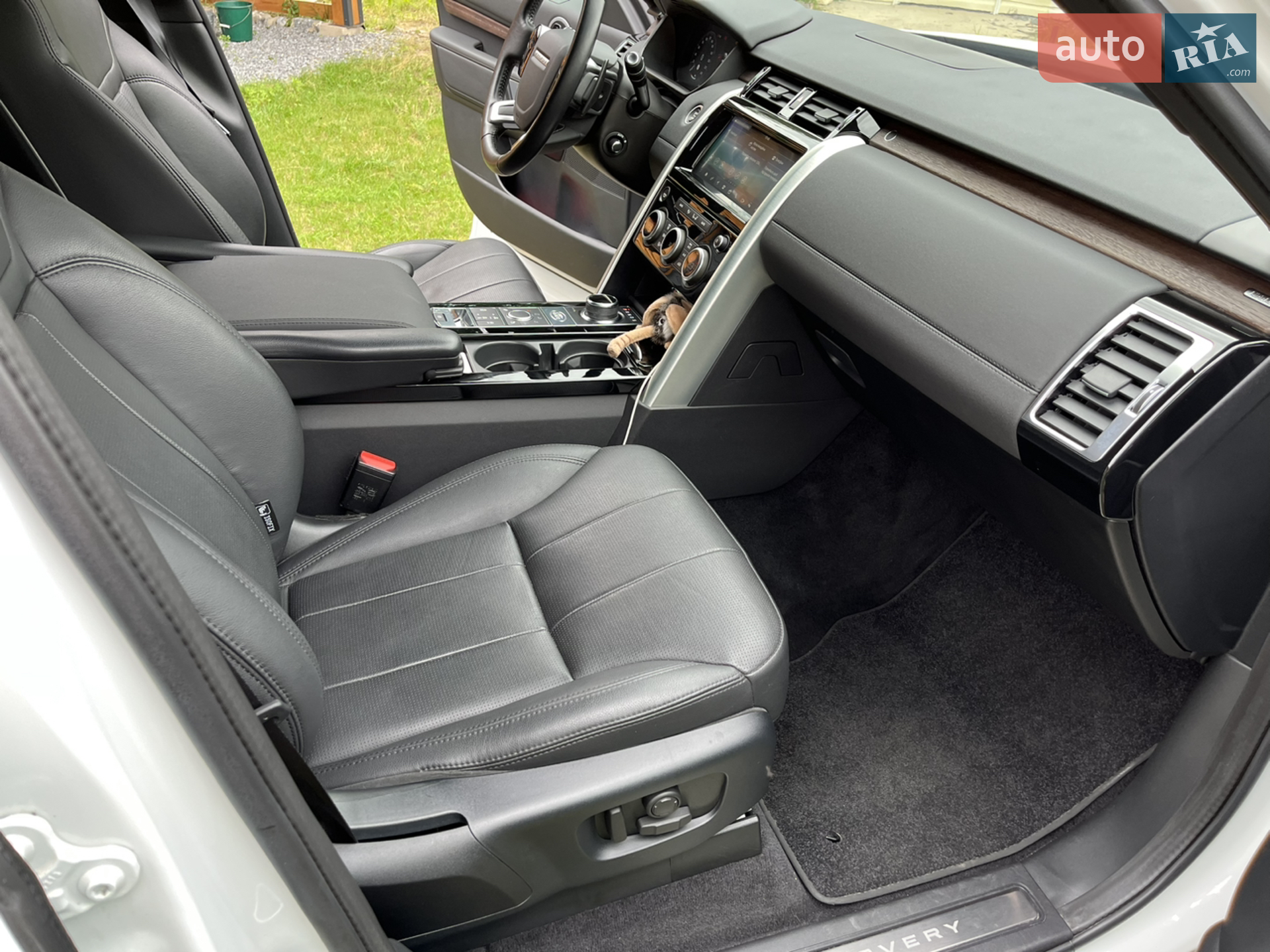 2019 Land Rover Discovery - мініатюра 21