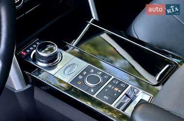 Позашляховик / Кросовер Land Rover Discovery 2018 в 