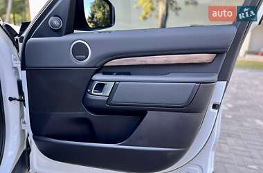 Позашляховик / Кросовер Land Rover Discovery 2018 в 