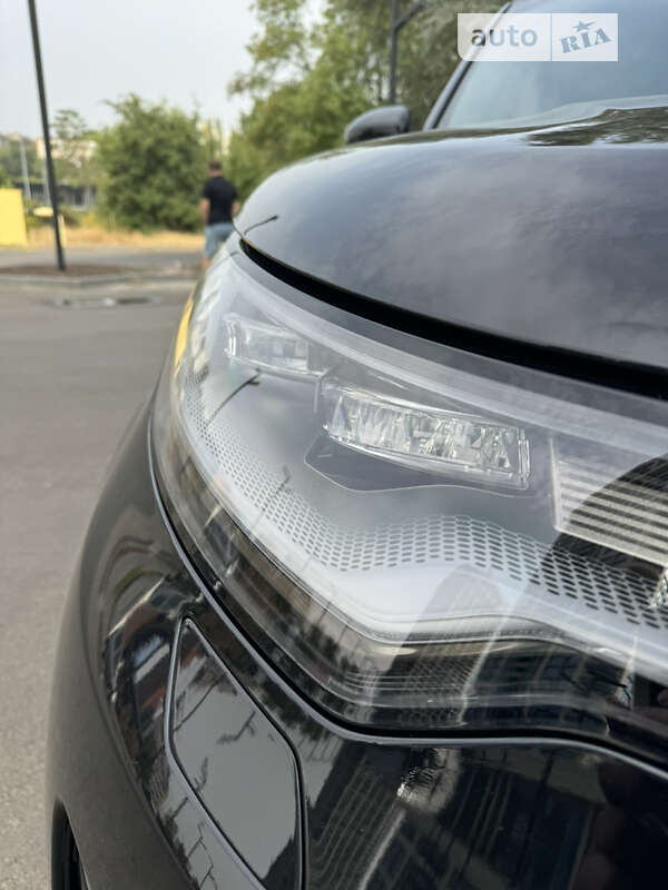 Позашляховик / Кросовер Land Rover Discovery 2023 в Дніпрі