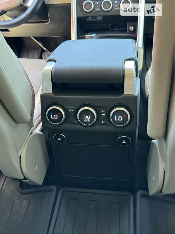 Внедорожник / Кроссовер Land Rover Discovery 2018 в Киеве фото 17 Внедорожник / Кроссовер Land Rover Discovery 2018 в Киеве