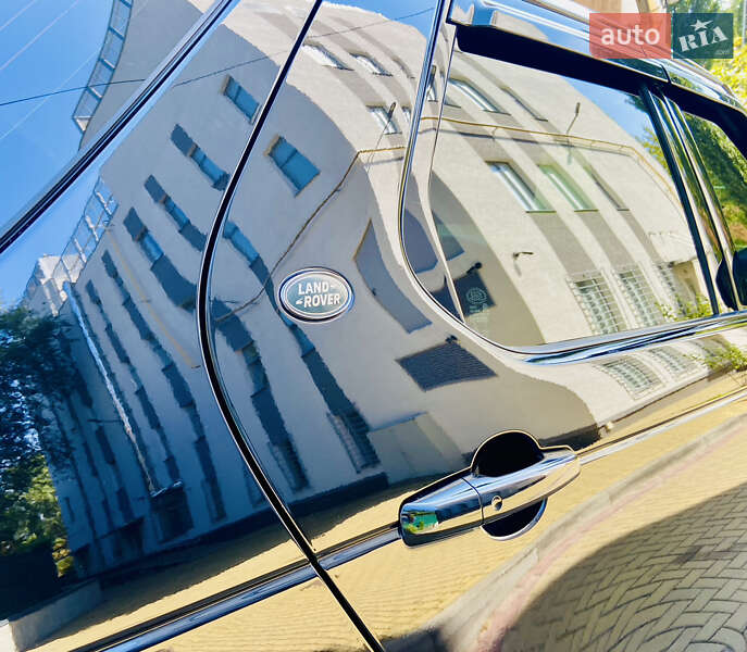 Позашляховик / Кросовер Land Rover Discovery 2017 в Києві