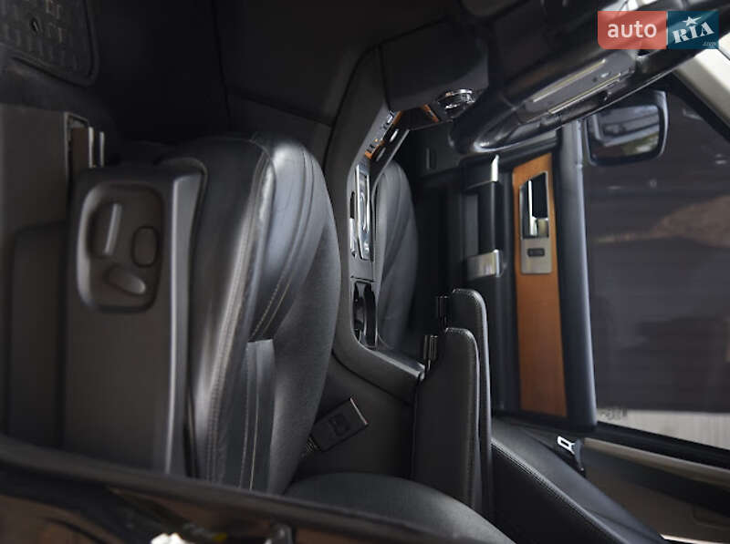 Позашляховик / Кросовер Land Rover Discovery 2012 в Ірпені