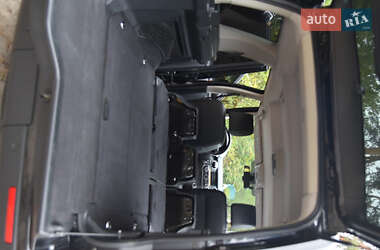 Внедорожник / Кроссовер Land Rover Discovery 2012 в 