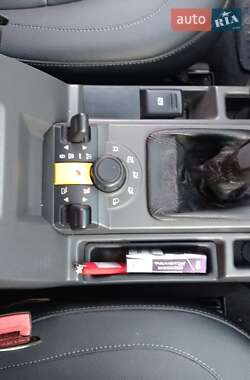 Позашляховик / Кросовер Land Rover Discovery 2006 в 