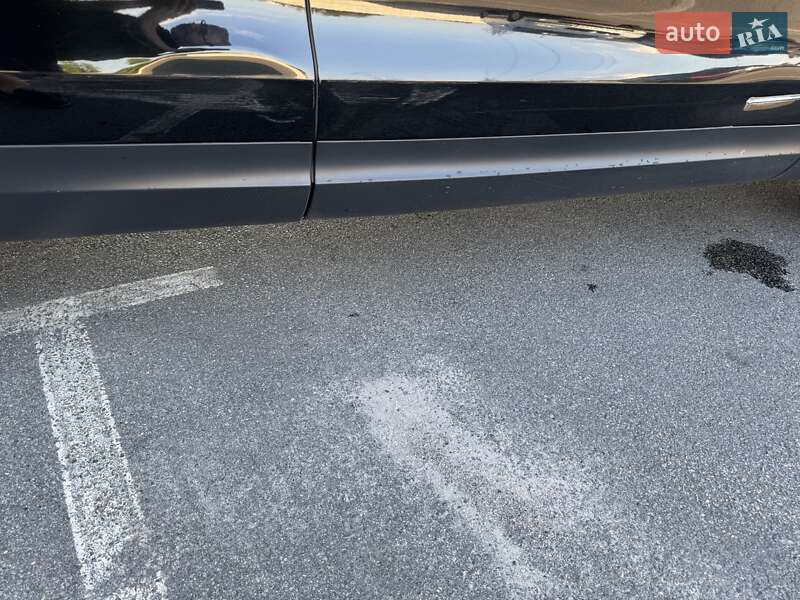 Внедорожник / Кроссовер Land Rover Discovery 2017 в Львове