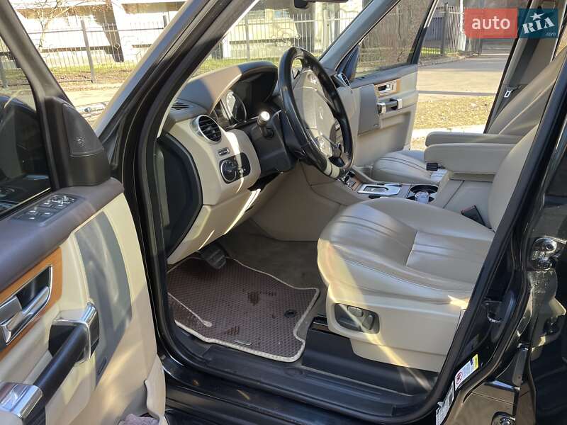 Позашляховик / Кросовер Land Rover Discovery 2015 в Києві