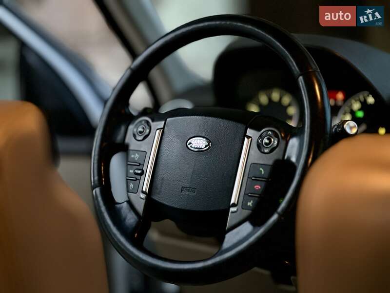 Позашляховик / Кросовер Land Rover Discovery 2015 в Тернополі
