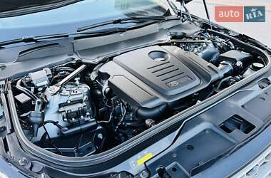 Позашляховик / Кросовер Land Rover Discovery 2018 в 