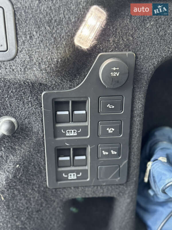 Внедорожник / Кроссовер Land Rover Discovery 2017 в Львове фото 20 Внедорожник / Кроссовер Land Rover Discovery 2017 в Львове