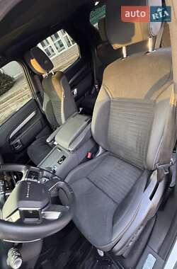 Внедорожник / Кроссовер Land Rover Discovery 2023 в 