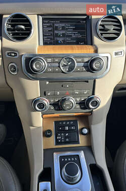 Внедорожник / Кроссовер Land Rover Discovery 2014 в 