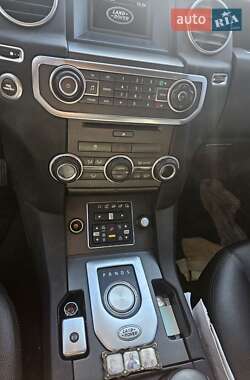 Внедорожник / Кроссовер Land Rover Discovery 2013 в 