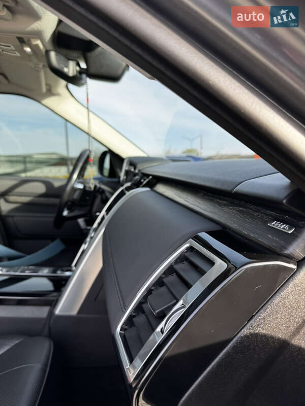 Внедорожник / Кроссовер Land Rover Discovery 2018 в Виннице