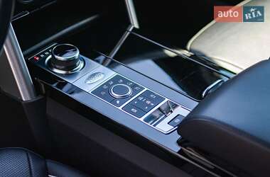Внедорожник / Кроссовер Land Rover Discovery 2019 в 