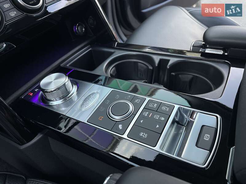 Внедорожник / Кроссовер Land Rover Discovery 2018 в Киеве