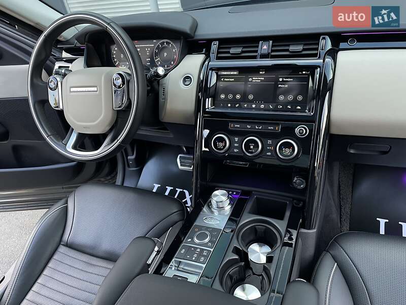 Внедорожник / Кроссовер Land Rover Discovery 2018 в Киеве