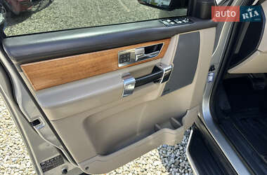 Позашляховик / Кросовер Land Rover Discovery 2013 в 