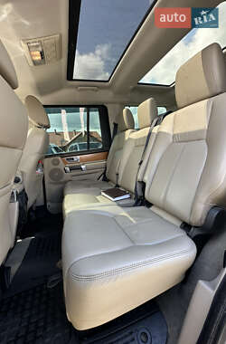 Позашляховик / Кросовер Land Rover Discovery 2013 в 