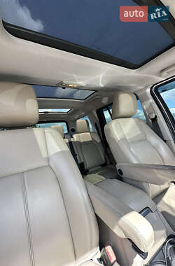 Позашляховик / Кросовер Land Rover Discovery 2013 в 