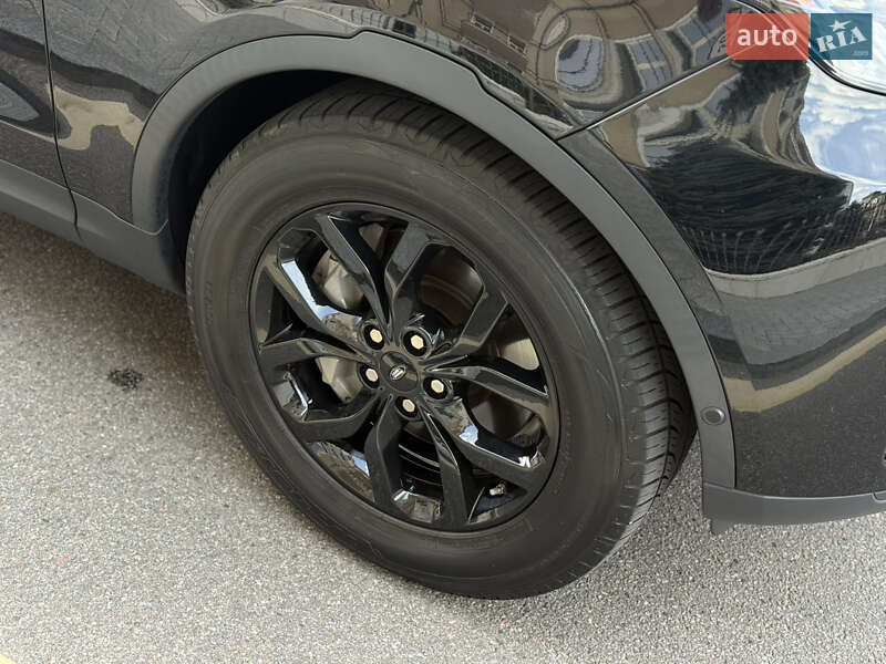 Позашляховик / Кросовер Land Rover Discovery 2019 в Києві