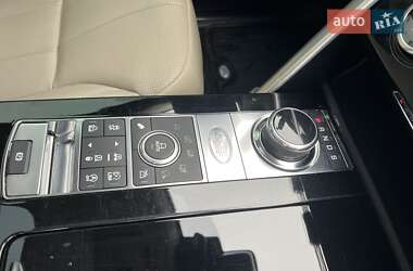 Позашляховик / Кросовер Land Rover Discovery 2017 в 