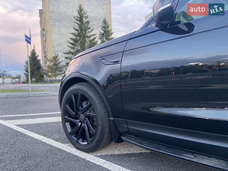 Позашляховик / Кросовер Land Rover Discovery 2017 в Києві