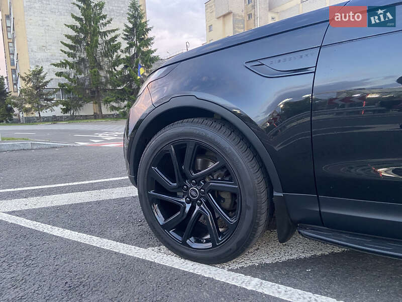 Позашляховик / Кросовер Land Rover Discovery 2017 в Києві