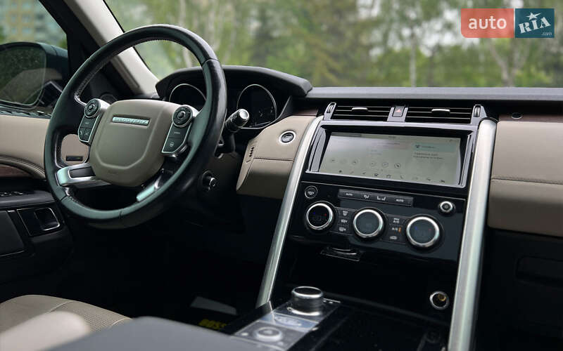 Внедорожник / Кроссовер Land Rover Discovery 2017 в Львове