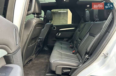 Внедорожник / Кроссовер Land Rover Discovery 2019 в 