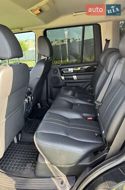Внедорожник / Кроссовер Land Rover Discovery 2015 в 