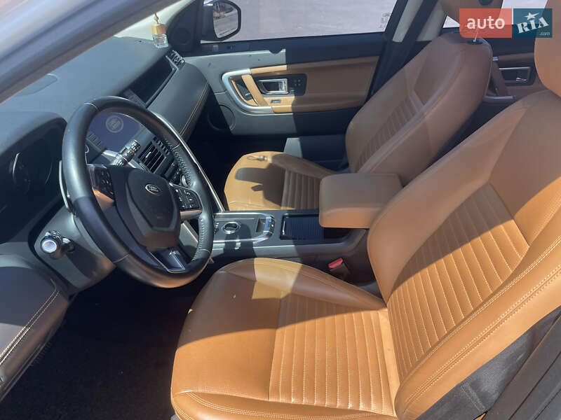 Позашляховик / Кросовер Land Rover Discovery 2017 в Мукачевому