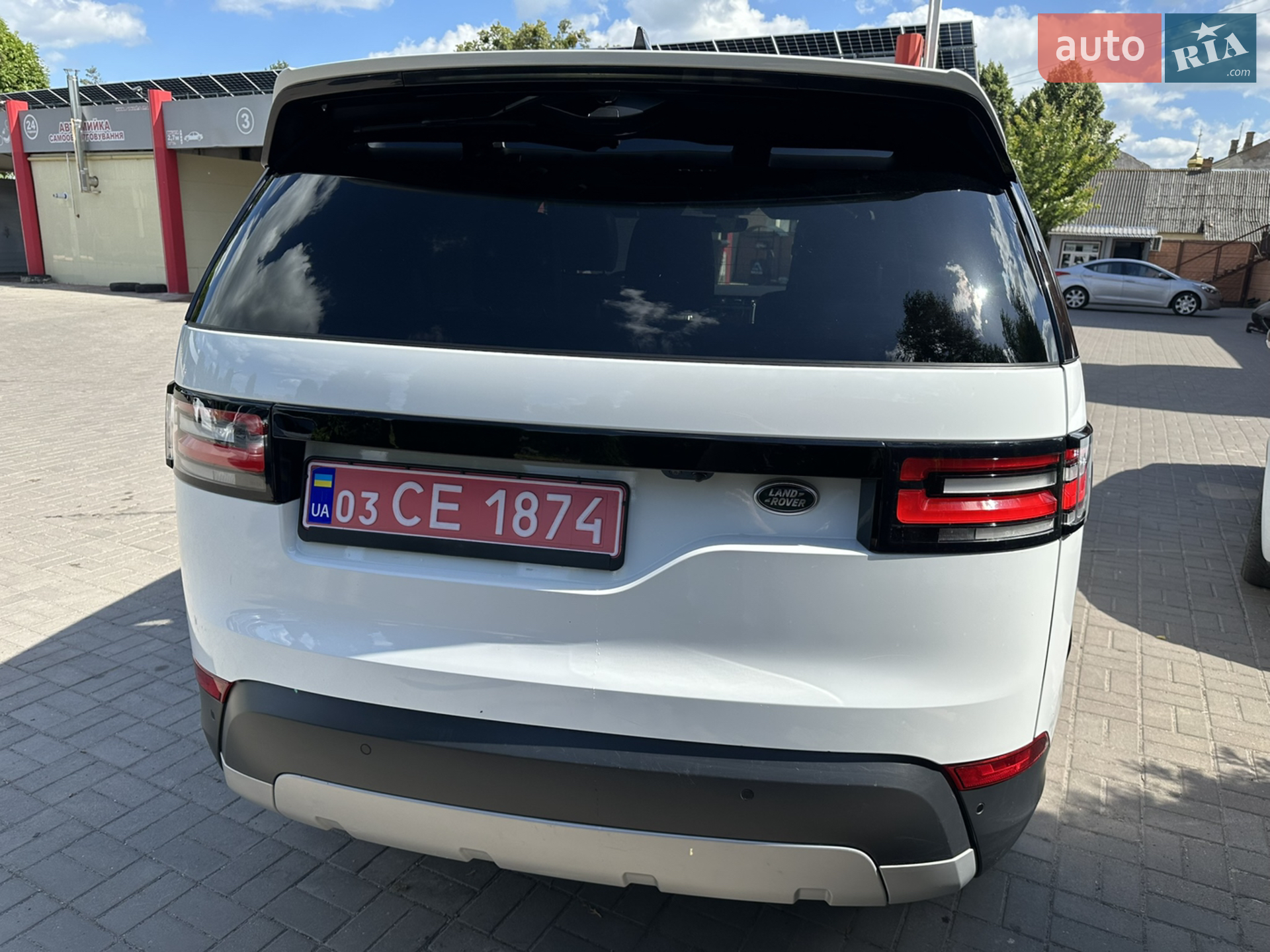 2018 Land Rover Discovery - мініатюра 13