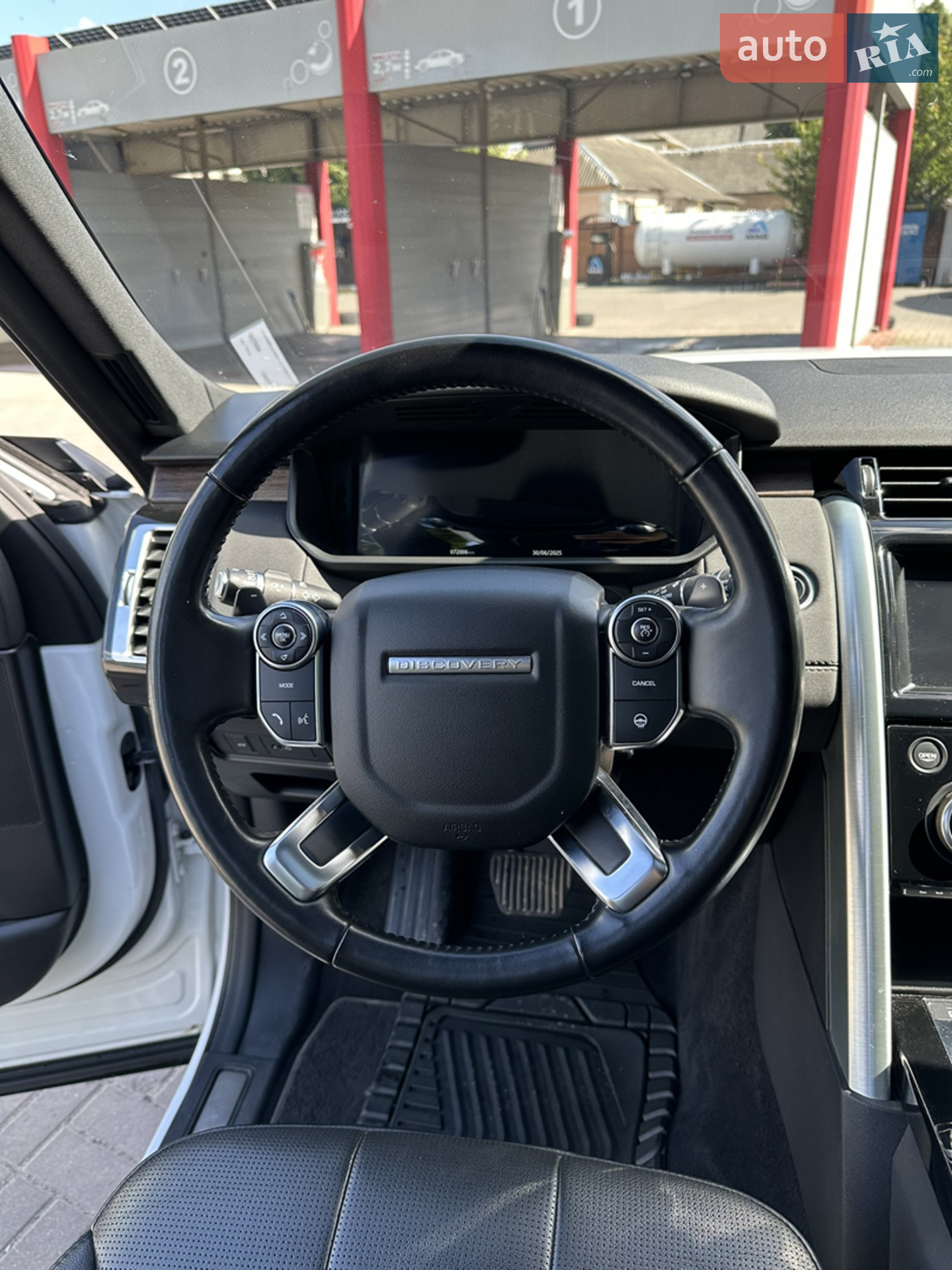 2018 Land Rover Discovery - мініатюра 20